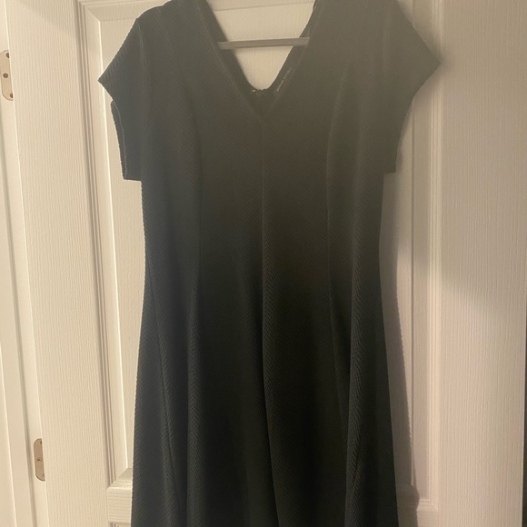 Banana Republic Dresses & Skirts - Black banana republic dress